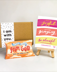 Daily Dose of God's Love What God Thinks of You: Love Notes from God, post card & easel set